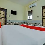 Oyo 76879 Hotel Sudama Dham Inn