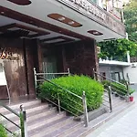 Hotel Basera Brij Bhoomi Vrindavan