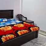 Shri Mahalaxmi Home Stay, 196, Sector-2, Kailash Nagar, Near Pushpa Garden, Darook Parking, Yamuna Express-Way Road, Vrindavan, Mathura, Up, India