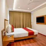Hotel Olive Tree International By Krishiv Vrindavan - Best Location Vrindavan- In-House Parking