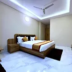 Hotel Vrinda Niddhivan ! Fully Ac, Prem Mandir At Walking Distance ! Just Near The Iskcon Temple