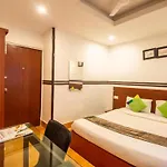 Hotel Gujarati Bhawan - Luxe Stay - Near Prem Mandir