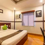 Hotel Gujarati Bhawan - Luxe Stay - Near Prem Mandir