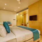 Hotel Crystal Inn