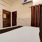 Oyo Gauri Shankar Dham