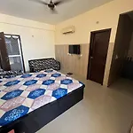 Entire Studio Apartment At Mandikini