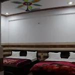 Kamal Dham Hotel - Near Prem Mandir