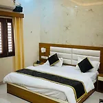 Shri Raman Niwas Near Bankey Bihari