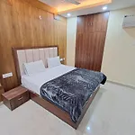 Rn Guest House