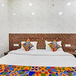 Fabhotel Maa Gayatri Sadan - Nr Pram Mandir Shree Banke Bihari Temple