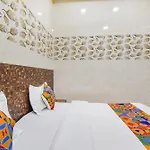 Fabhotel Maa Gayatri Sadan - Nr Pram Mandir Shree Banke Bihari Temple