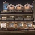 The Vrindhuts