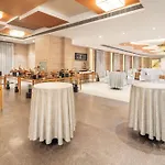 Nidhivan Sarovar Portico Vrindavan