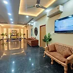 Hotel Shree Niddhivan ! Fully Ac, Nearby Prem Mandir & Isckon Temple - 500 Meters Away Only, Close To All Main Attractions, Premium Rooms!
