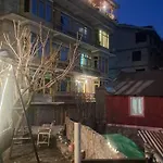 Bablu Lodge & Cafe