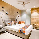 Hotel Great Floral House - Near Prem Mandir