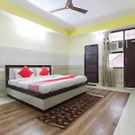 Hotel O Kisan Palace