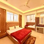 Radha Residency ! Fully Air Conditioned With Parking Facility, Near Isckon Temple & Prem Mandir