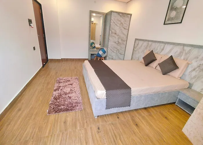 Radha Madhavam Hotel Vrindavan Near Iskcon Temple & Prem Mandir