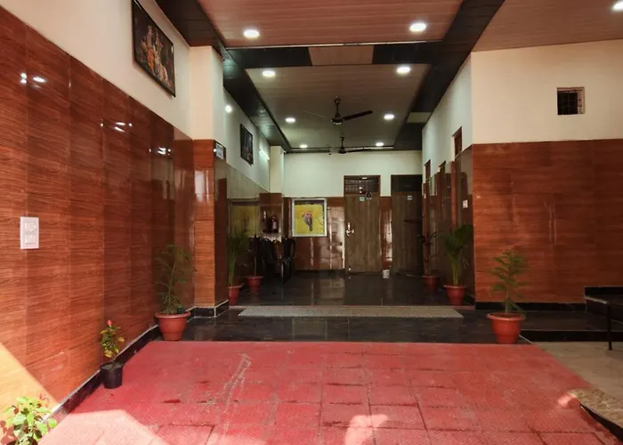 Shri Radha Rani Dham, Near Iskcon And Prem Mandir
