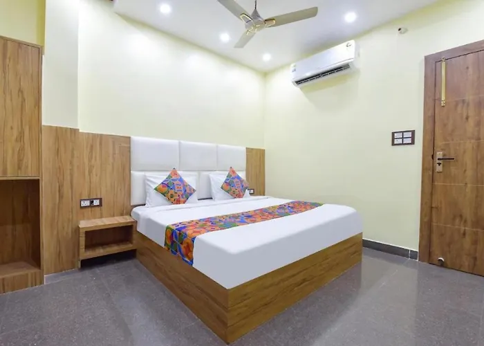 Hotel Mukund Palace- In House Parking - Best Rated Area