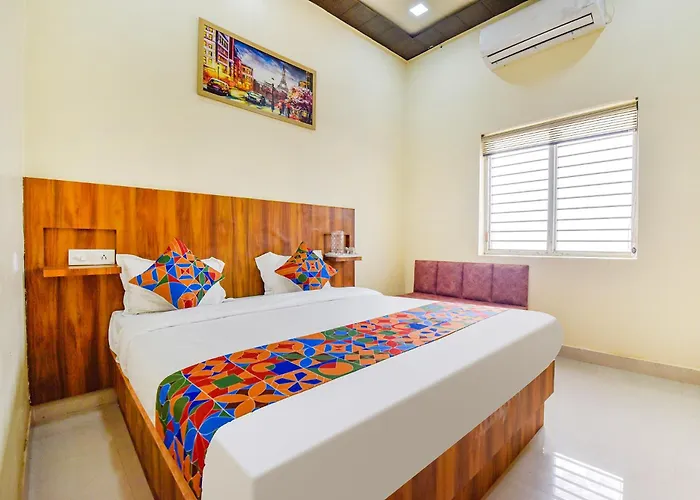 Fabhotel Shri Rk Residency - Nr Pram Mandir Shree Banke Bihari Temple