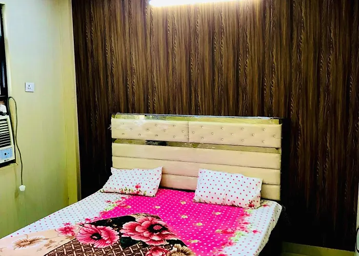 Bankebihari Homestay
