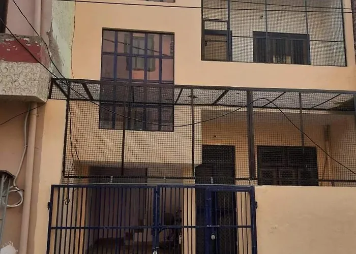 Hotel Dauji Palace