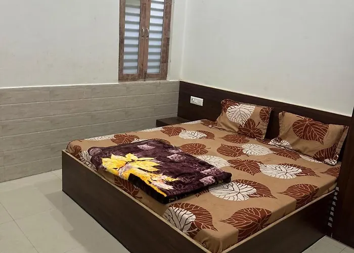 Radhey Radhey Guest House