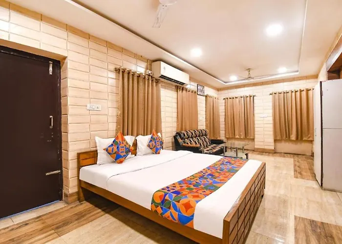 Hotel Vrindavan Prosperity - Near Prem Mandir
