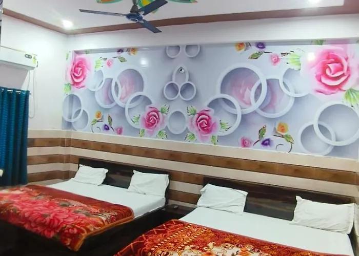 Kamal Dham Hotel - Near Prem Mandir
