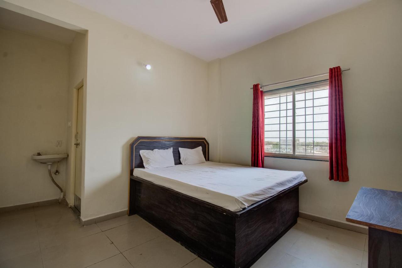 Spot On 75685 Shri Giriraj Dham Hotel Vrindavan