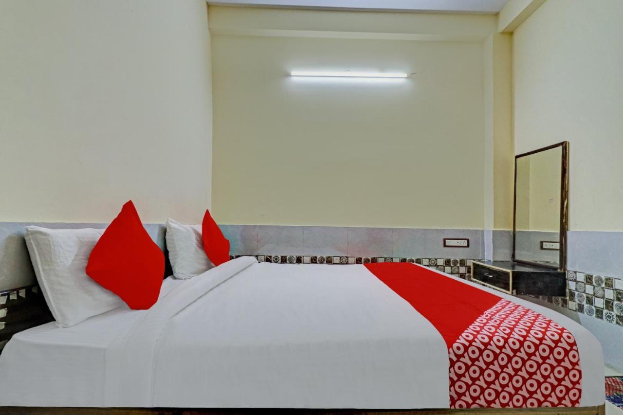 Oyo 76879 Sudama Dham 3*