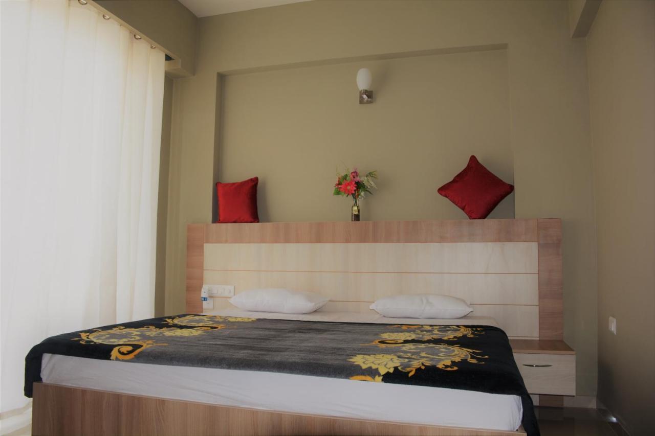 Hotel Gauri Luxury Inn