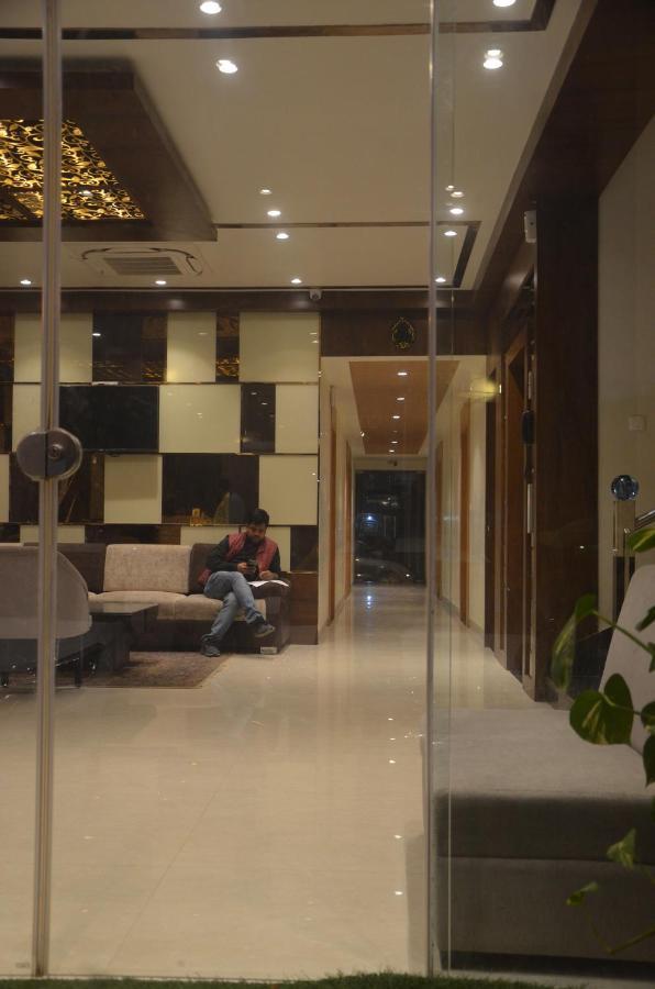Ananda Castle Hotel Vrindavan
