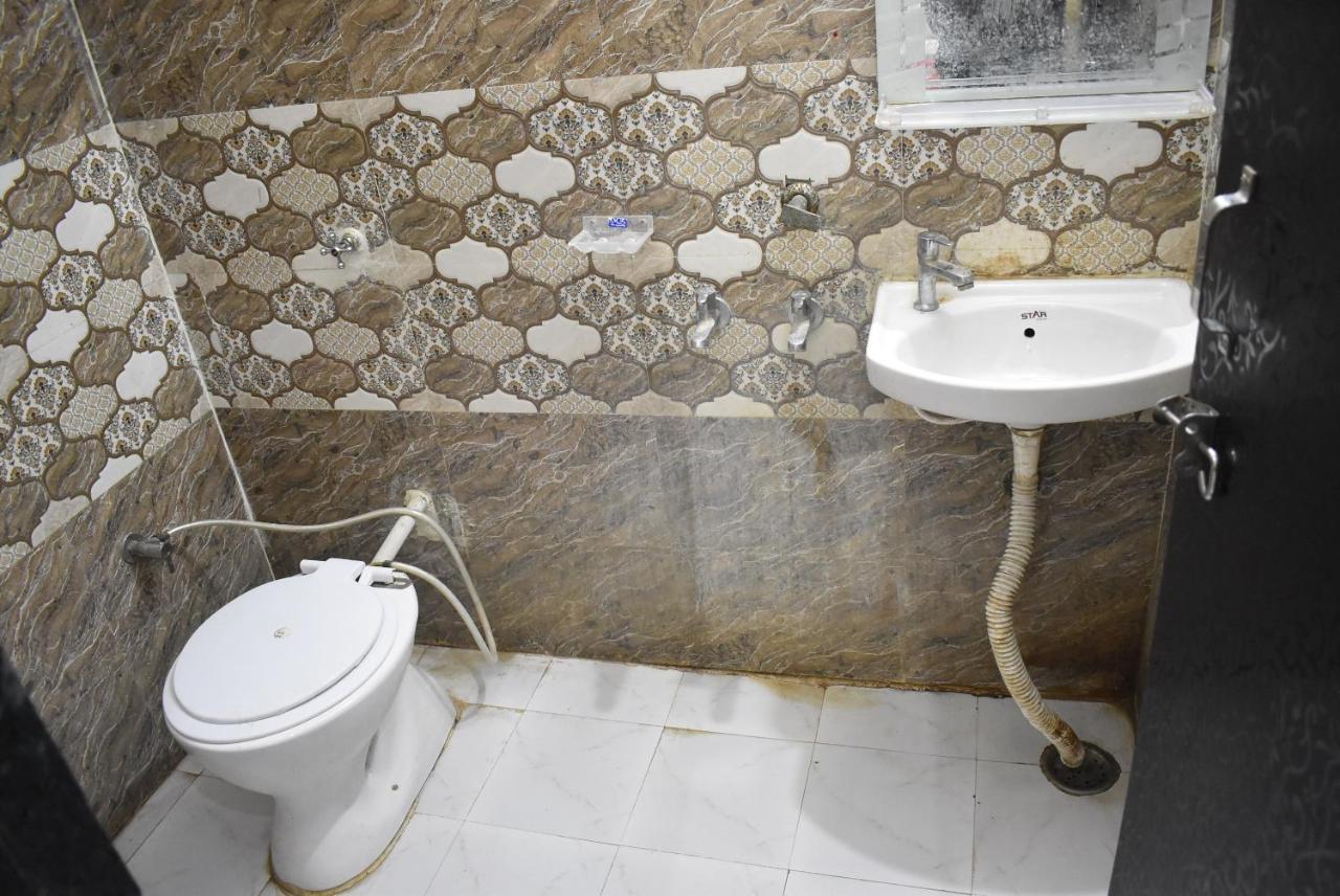 Hotel Prem Dham By Wb Inn 2* Vrindavan