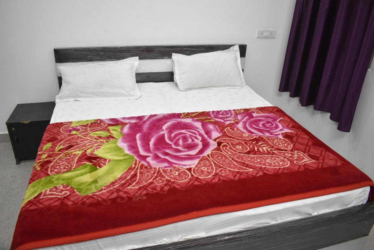 Hotel Prem Dham By Wb Inn 2* Vrindavan