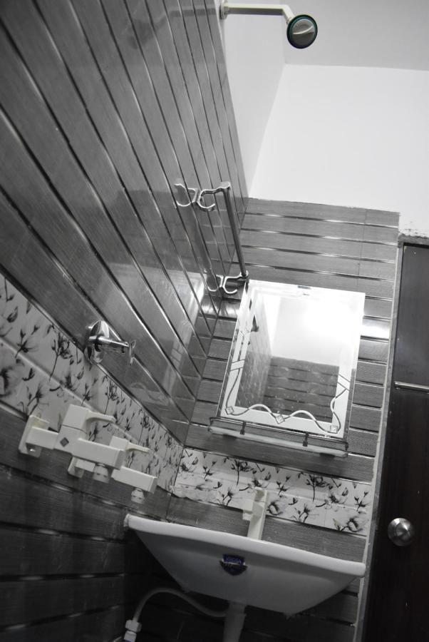 Hotel Hotel Prem Dham By Wb Inn Vrindavan