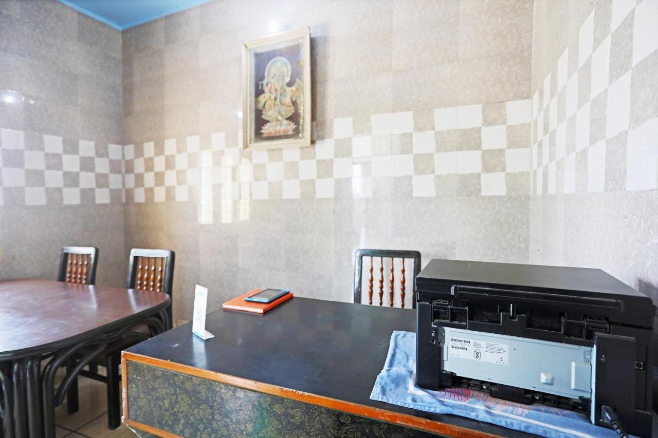 Hotel Oyo 44361 Shri Lajjaram Ashram 3*