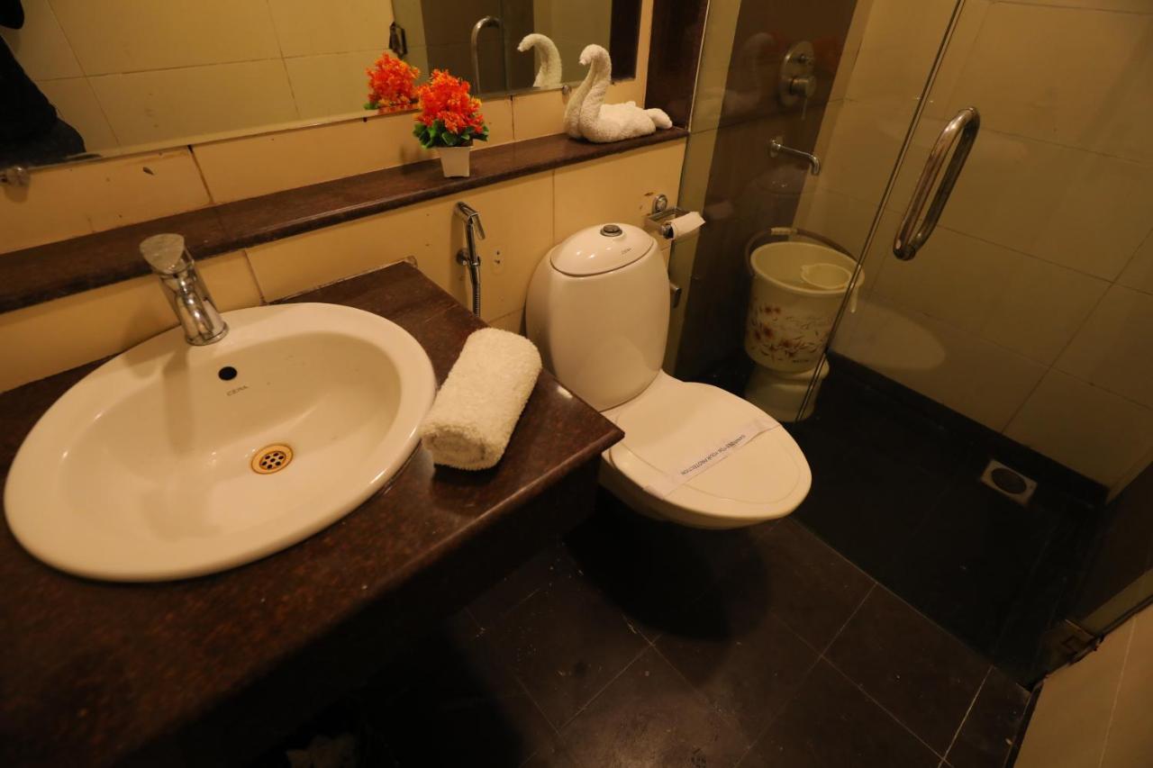 Hotel Meera Madhav Vrindavan