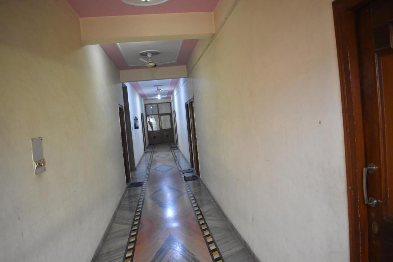 Hotel Satyam Dham By Wb Inn 2* Vrindavan