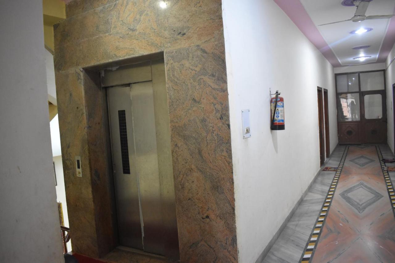 Hotel Satyam Dham By Wb Inn 2* Vrindavan