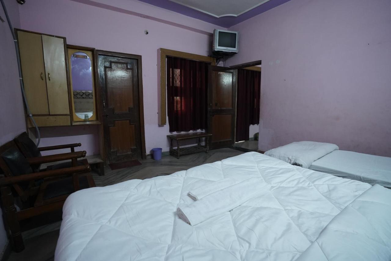 Hotel Satyam Dham By Wb Inn Vrindavan
