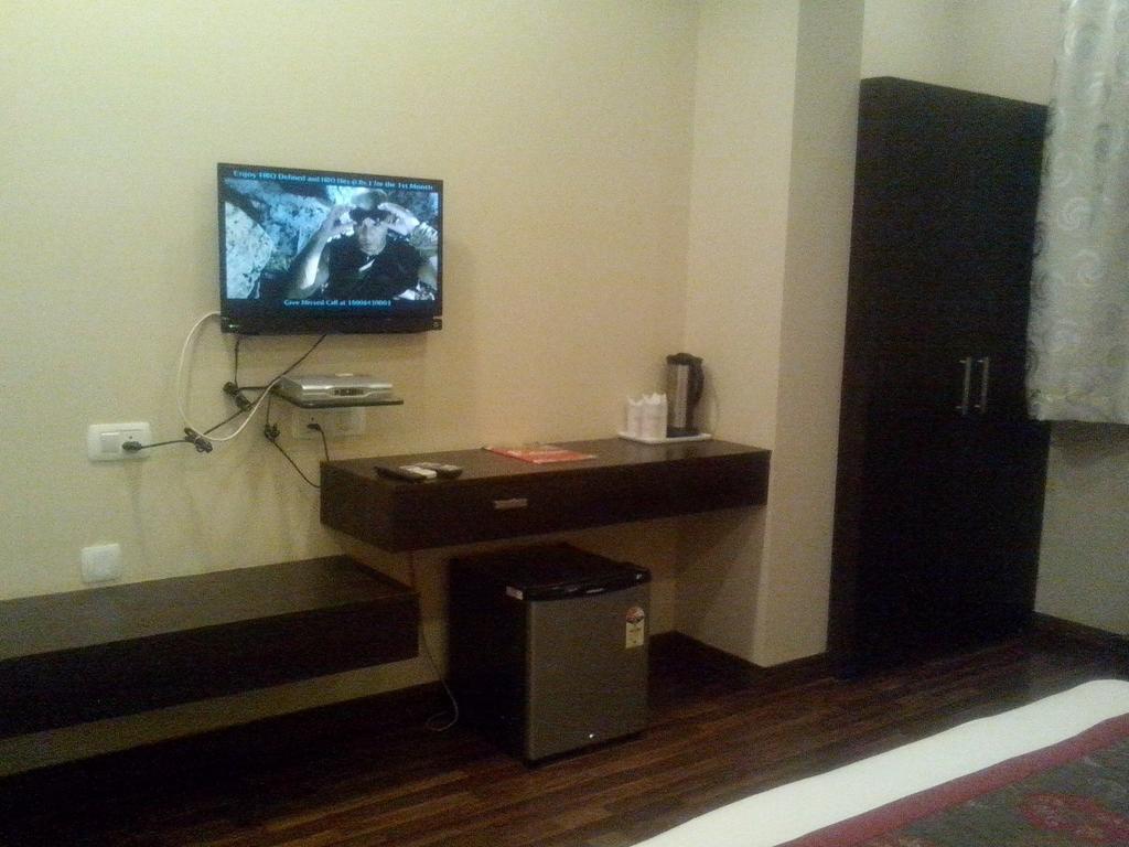 Krishna International Hotel 4*
