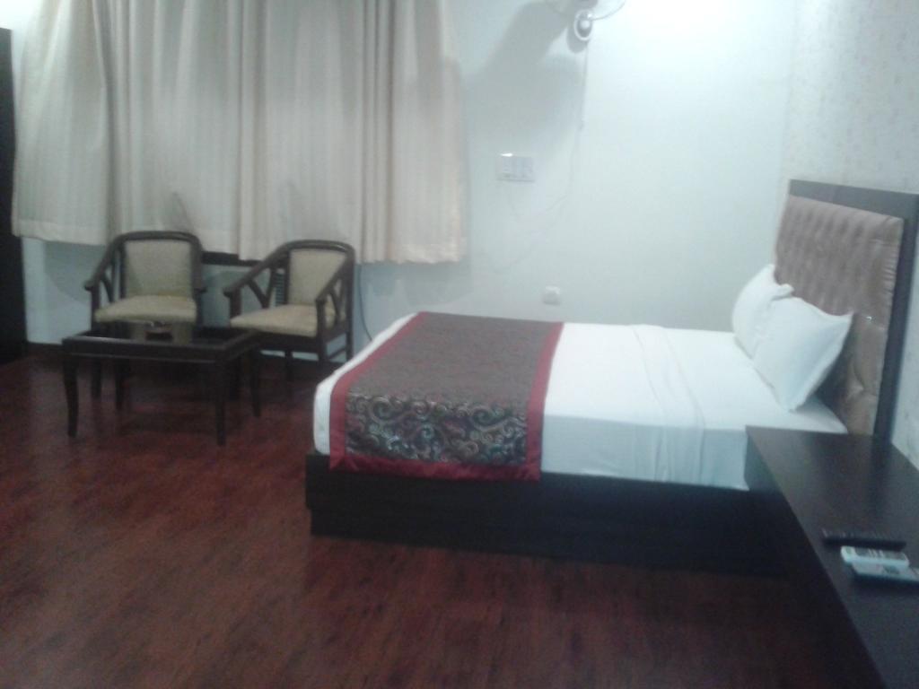 Hotel Krishna International Vrindavan