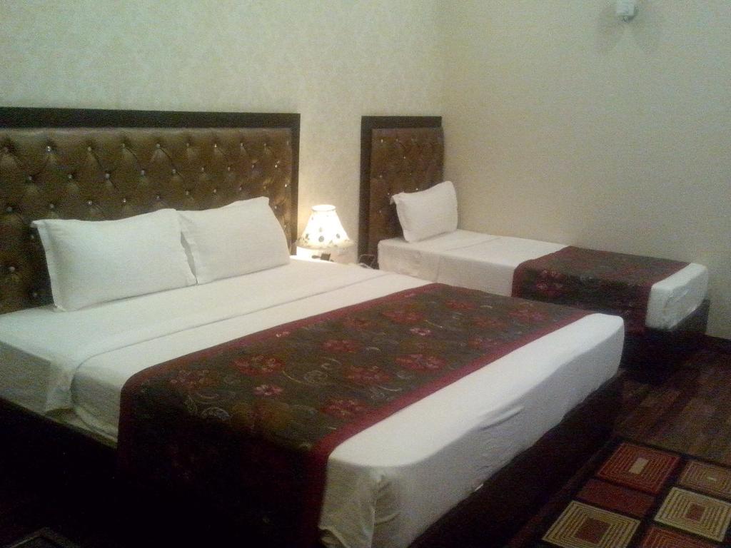 Krishna International 4*