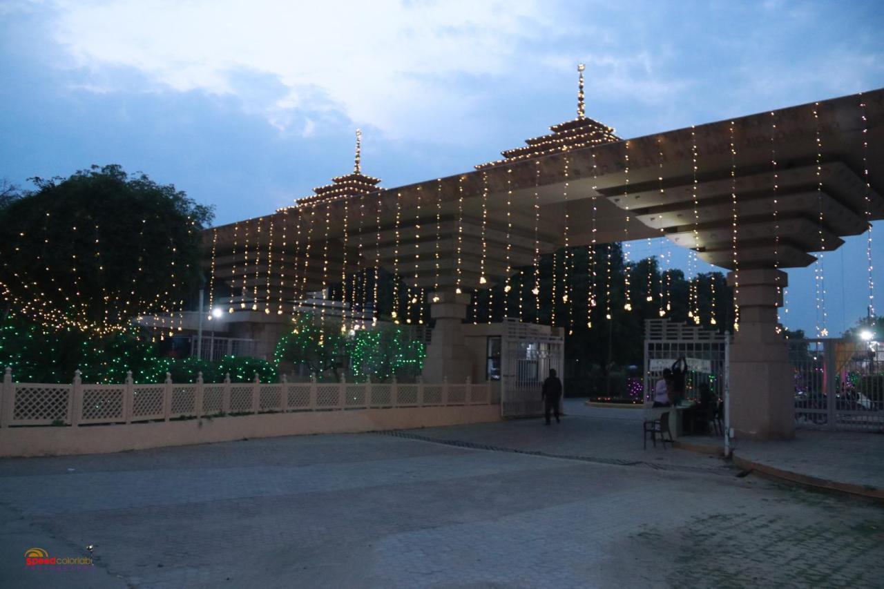 Hotel Meera Madhav Vrindavan