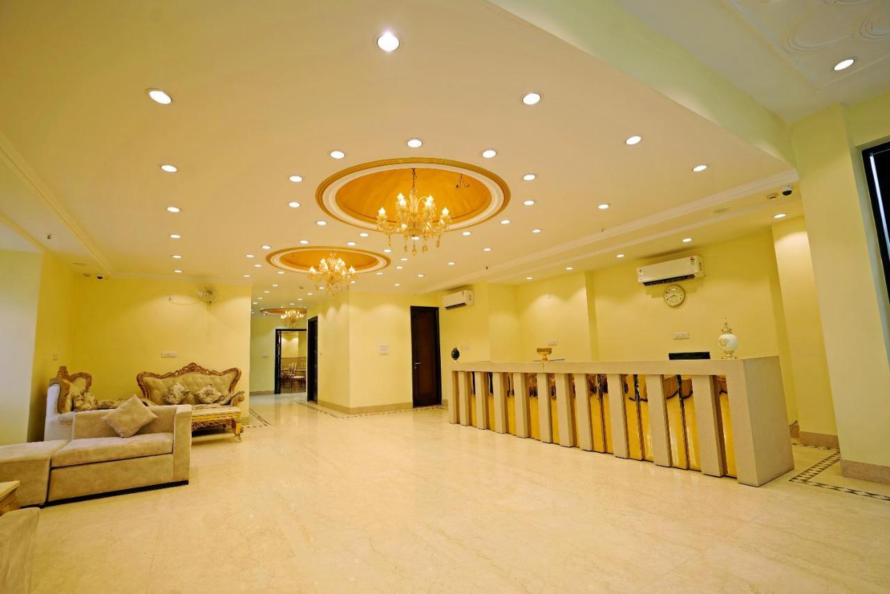 Sks Grand Palace-vrindavan 4* Vrindavan