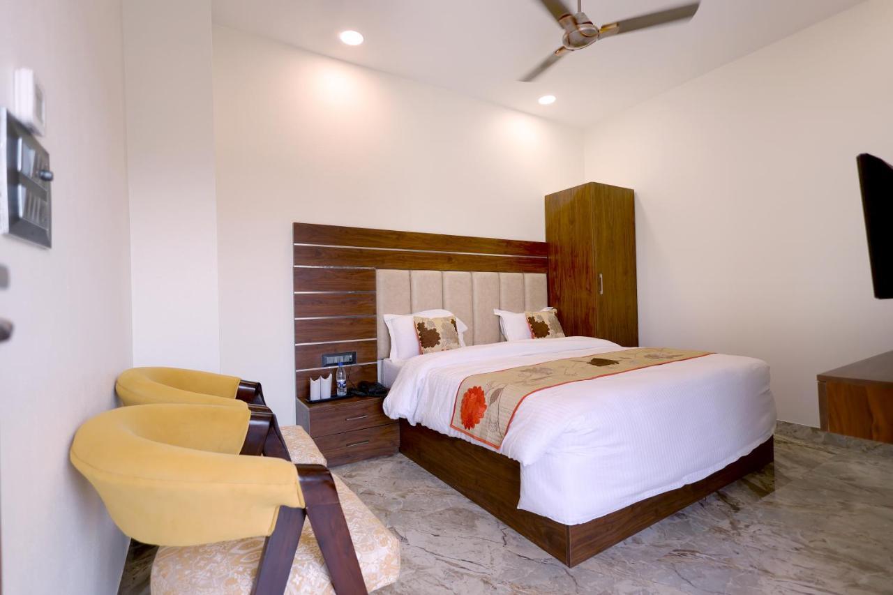 Guru Kripa Sadan Hotel 3*