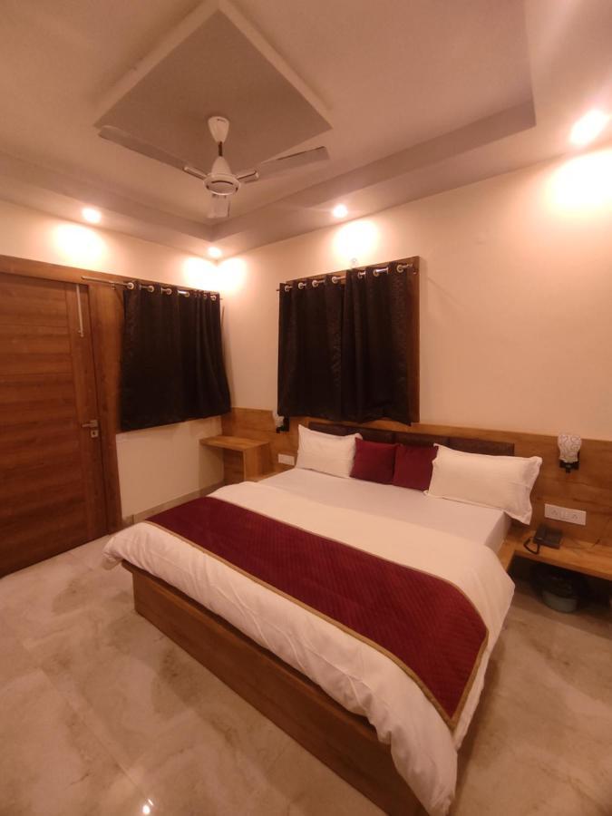 Devi Residency - Near Prem Mandir Bankey Bihari Vrindavan